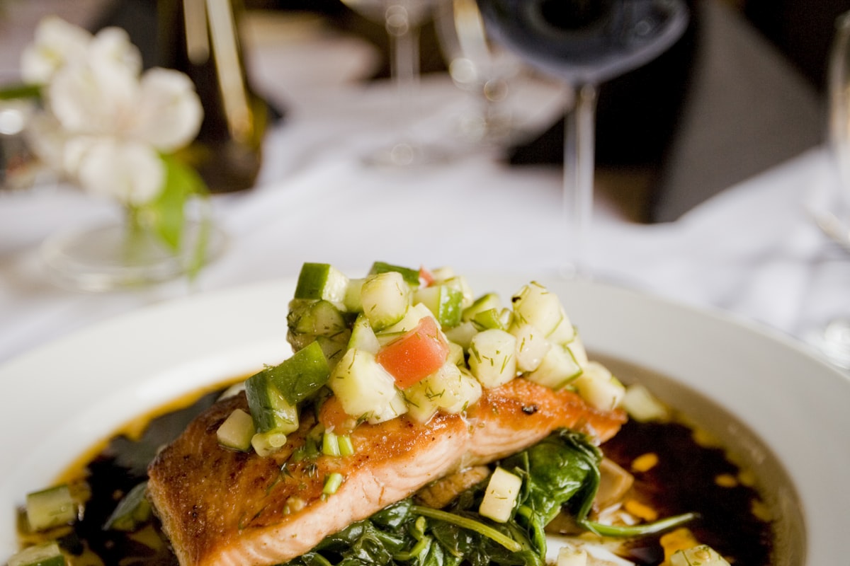 Coach preparing a high protein fat loss meal plan